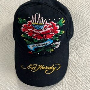 Ed Hardy Trucker  Hat W-55 Diamond and Rose Graphic